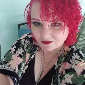 Meet your Posher, Anne